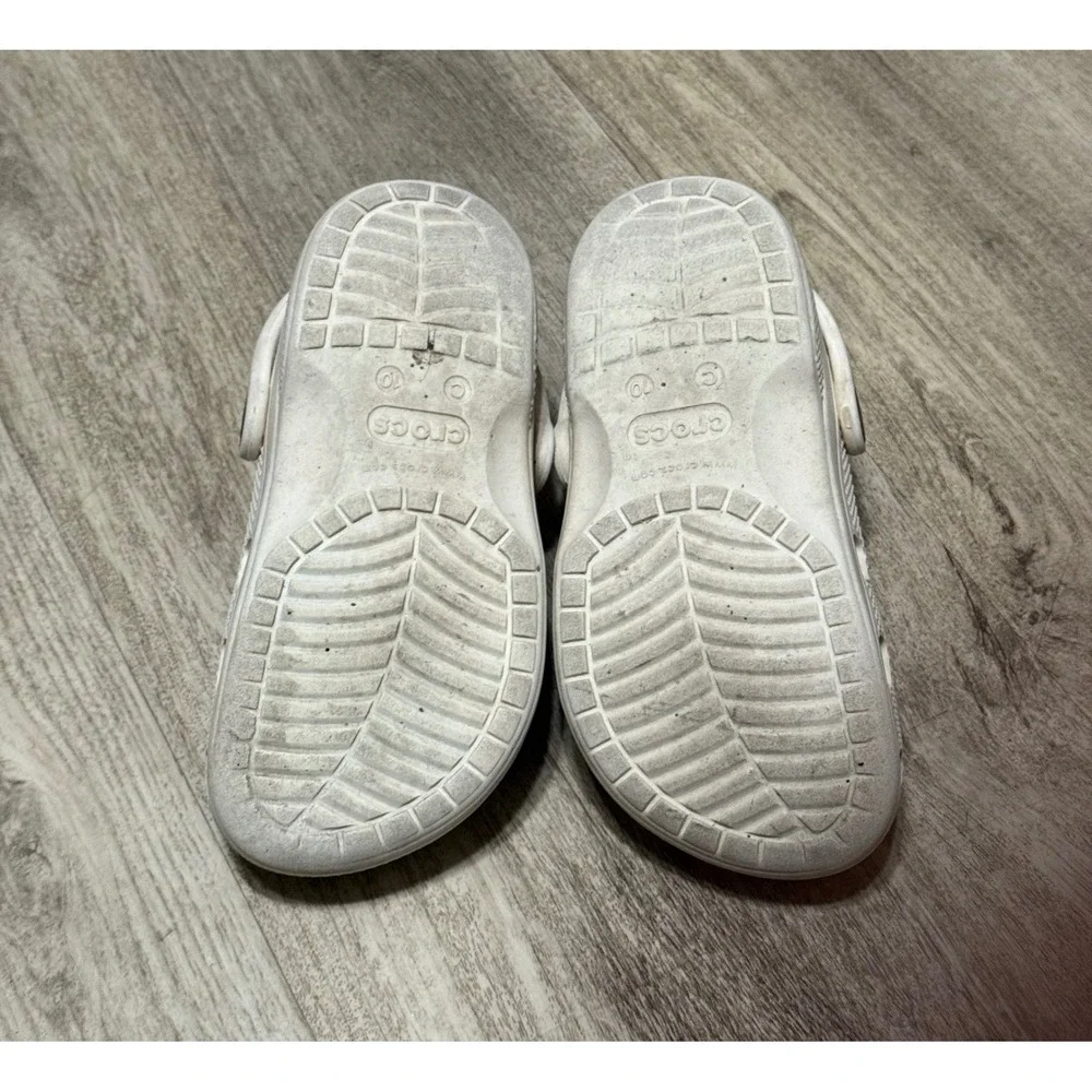 Crocs‎ white 10 C with charms